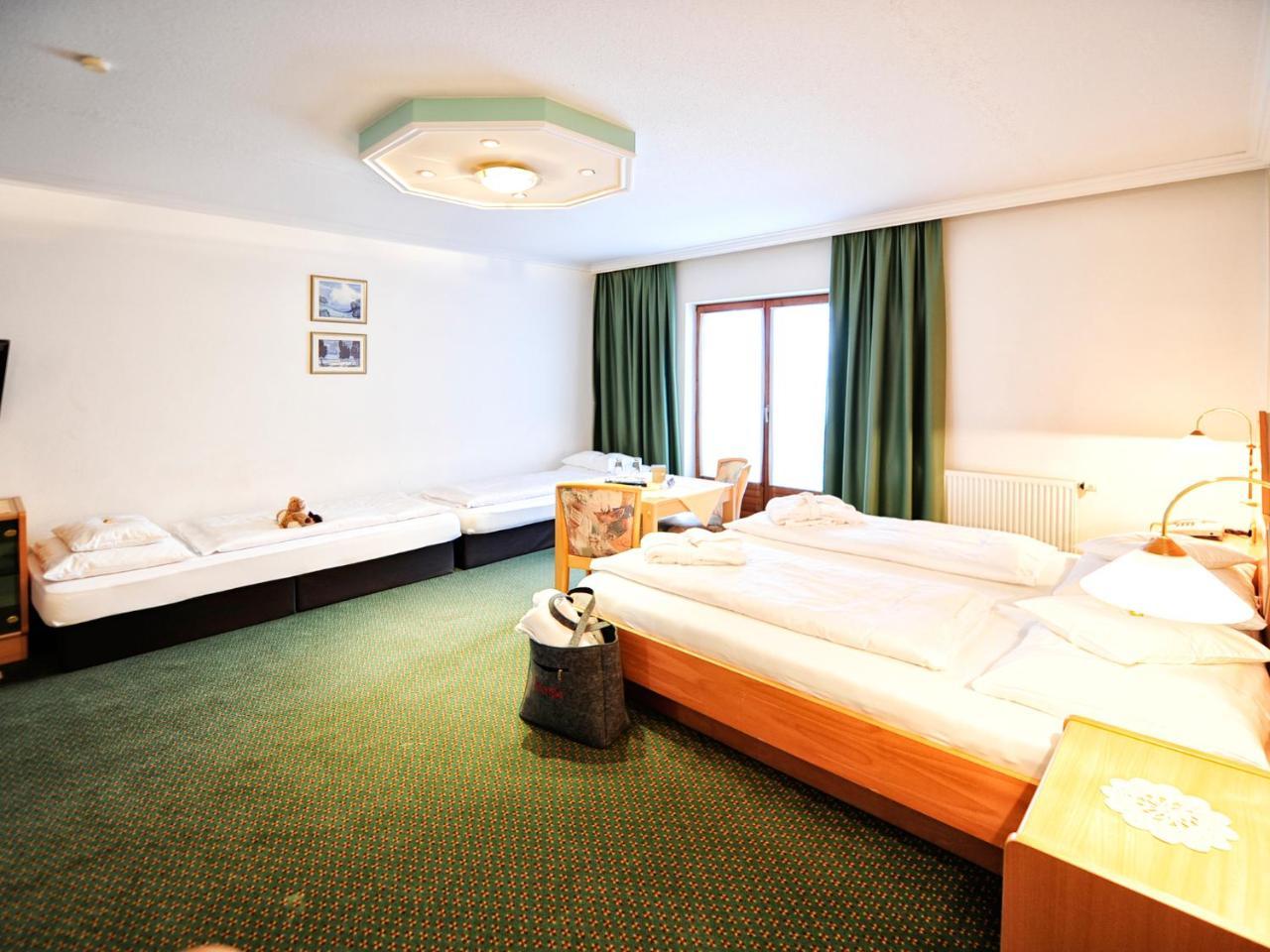 Hotel Theresia Рамзау-ім-Ціллерталь Екстер'єр фото